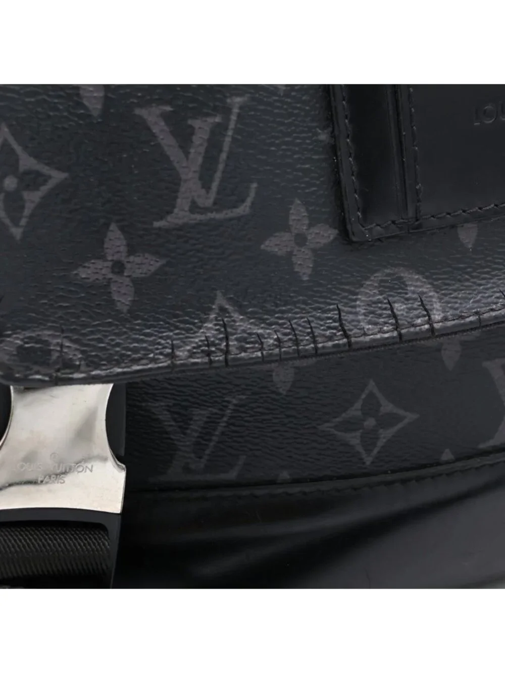 Louis Vuitton Monogram Eclipse Messenger Voyage Shoulder Bag Black Leather